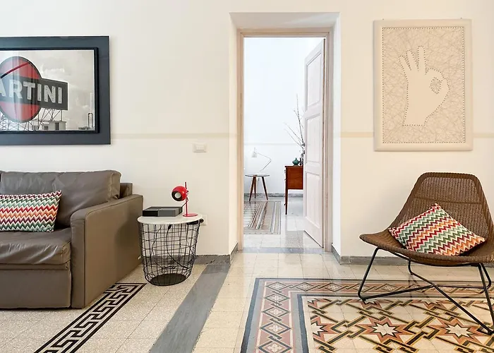 Modern Comfort, Poetic Charm * Рим