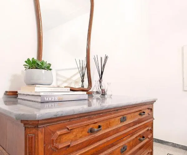 Modern Comfort, Poetic Charm Апартаменты Рим